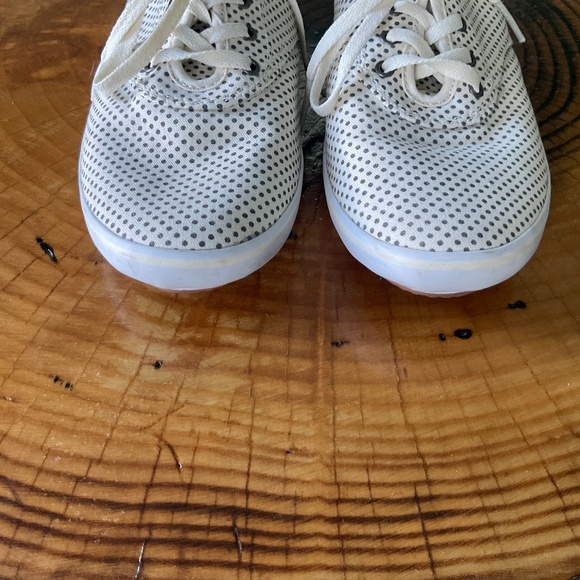 VANS OFF THE WALL Cream and Dark Gray Polka Dot Tennis Shoes Sneakers Sz 9 - Picture 4 of 13